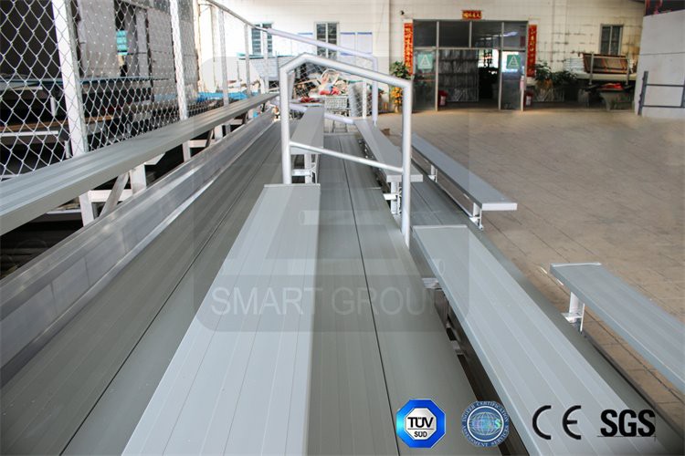 4 rows aluminum bleacher