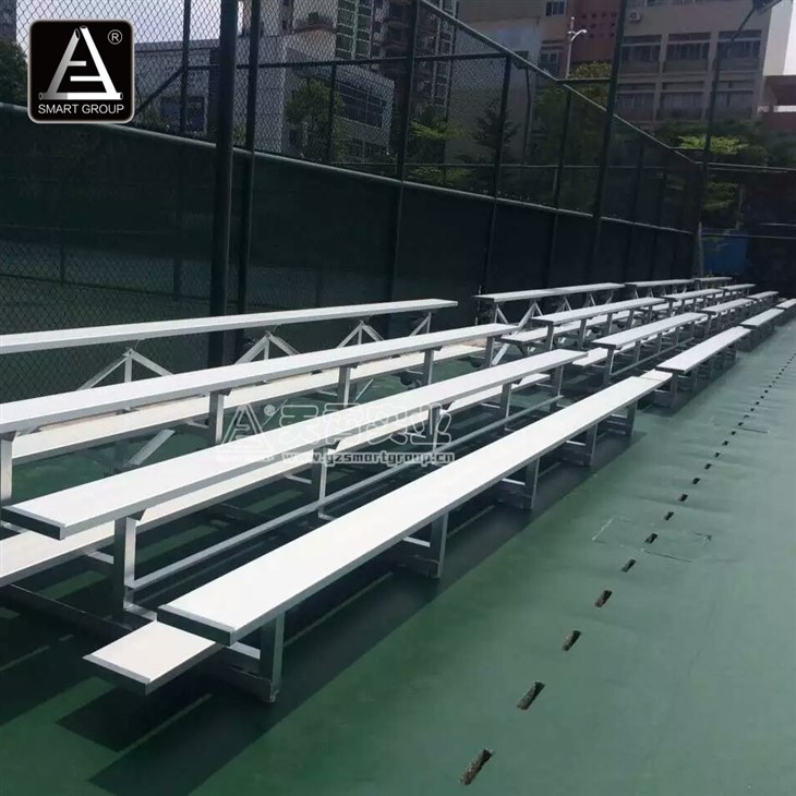 Portable Tip N Roll Aluminum Bleachers Grandstand factory