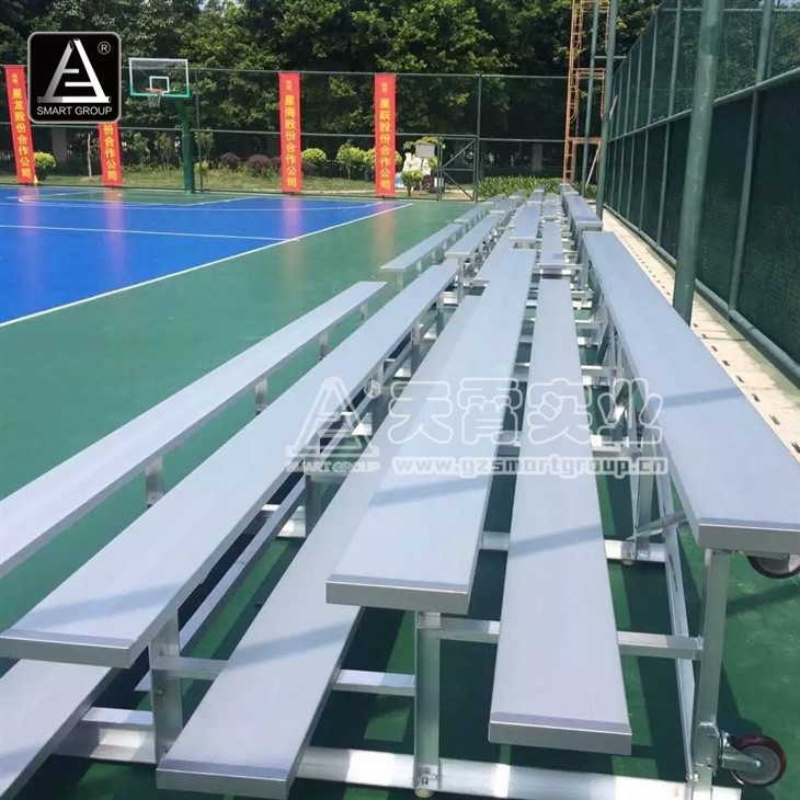 Portable Tip N Roll Aluminum Bleachers Grandstand suppliers